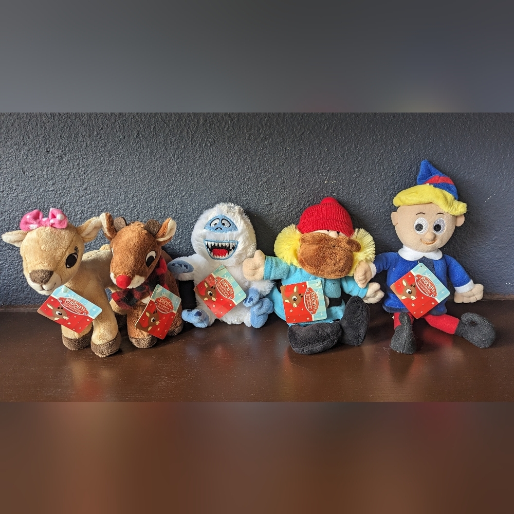 NWT Christmas gift Rudolph the Red Nosed Reindeer stuffed animals plush set of 5